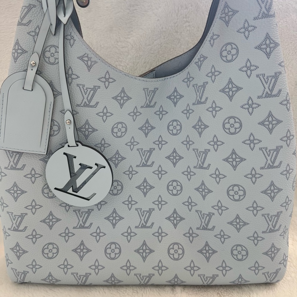 Louis Vuitton Blue Mahina Leather Caramel Bag - Picture 3 of 16